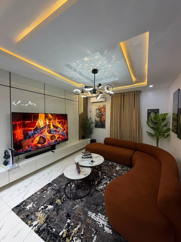The Alipore Duplex: Monolithic Travertine Sanctuary